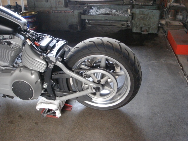 2009FXCW　タイヤ交換＆フェンダーカット1