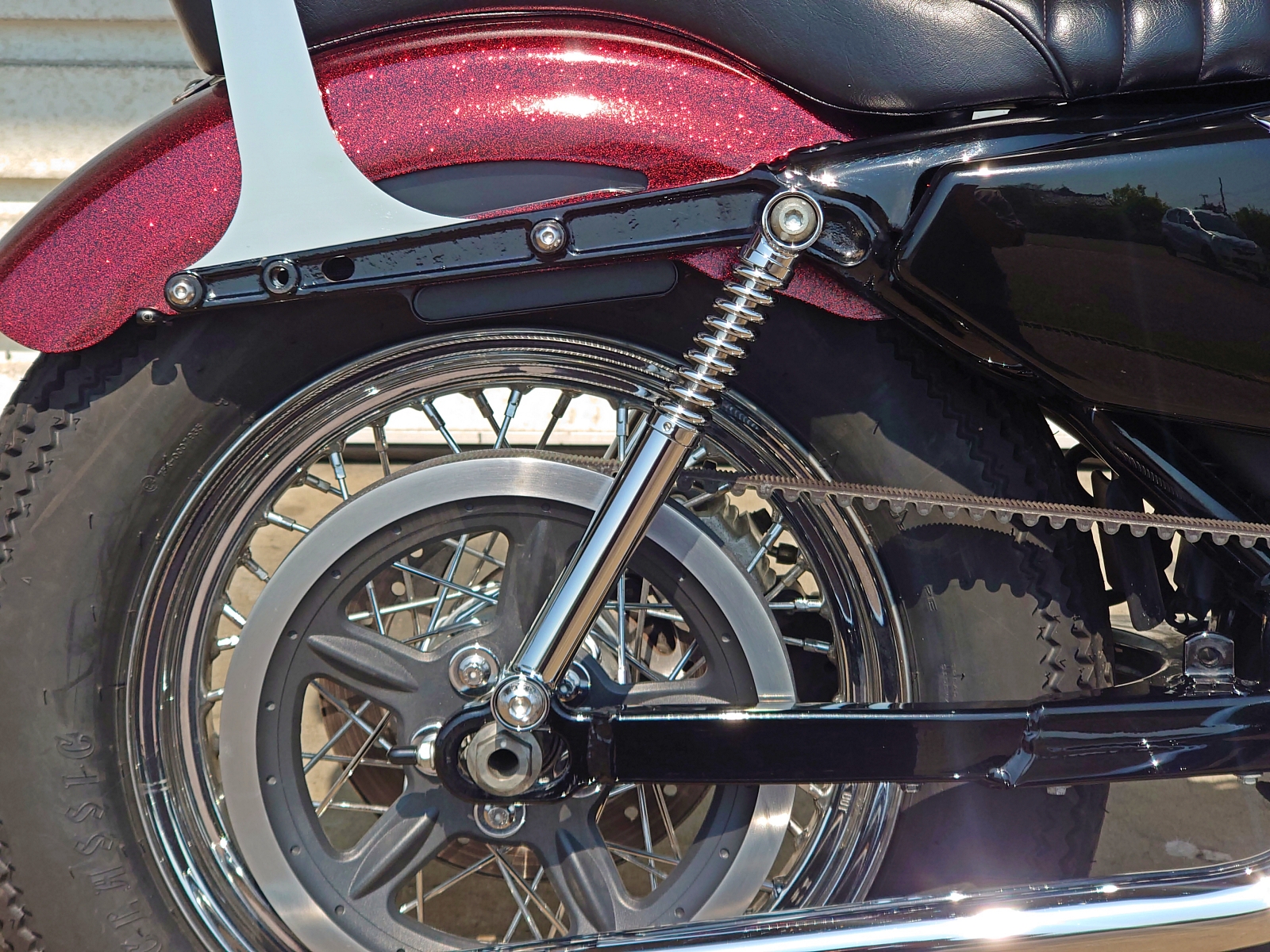 2012年式 XL1200V ラバーマウント インジェクション スポーツスター ラバスポ|オールドスクール チョッパー カスタム|カスタムテック製 11インチ スプリングストラット 1インチサス風(カスタムパーツ装着例)|右側面アップ
